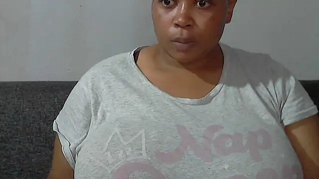 Snapshot of Sexy-queen99xx chatting on November 2025 06:17:02 AM Sexy-queen99xx online show from November 2025 06:17:02 AM