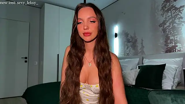 Lex Love online show from April 2026 08:00:01 PM