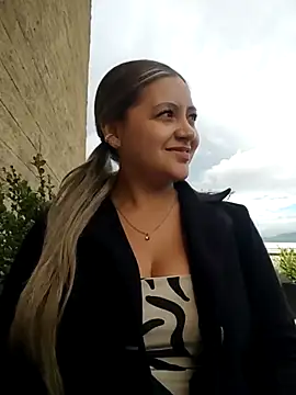 alana 69 online show from February 2026 09:28:01 PM