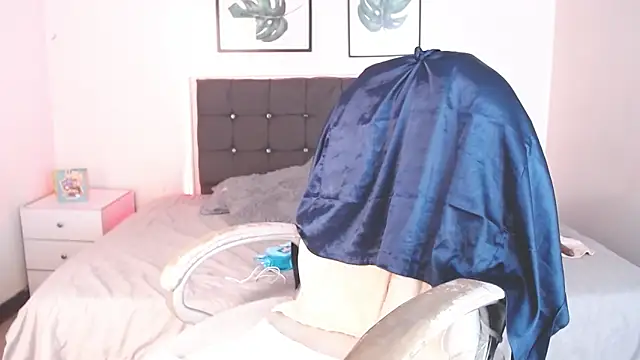 selena yourmilf online show from April 2026 06:38:01 PM