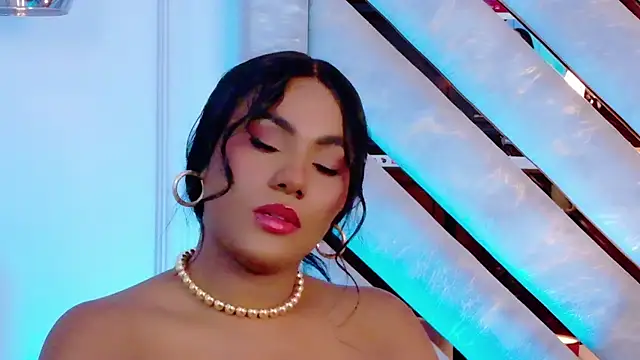 Sara Boom online show from December 2025 02:30:02 PM