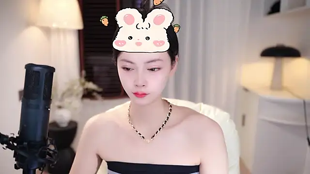 Ocean--Lili online show from October 2025 02:18:01 PM