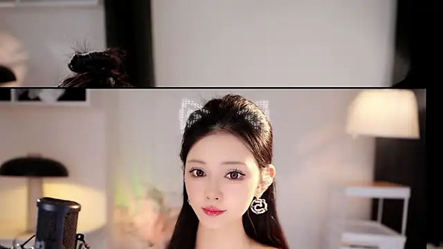 Ocean--Lili online show from May 2026 01:22:02 PM