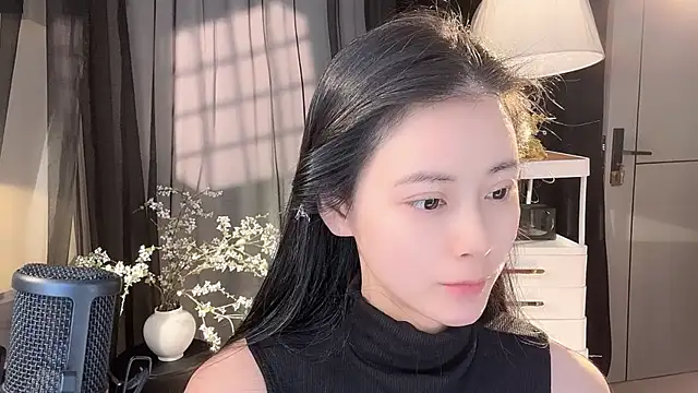 Ocean--Lili online show from April 2026 02:13:01 PM
