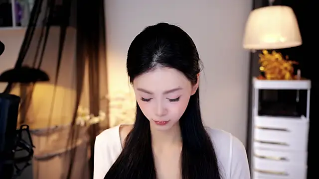 Ocean--Lili online show from April 2026 02:14:02 PM