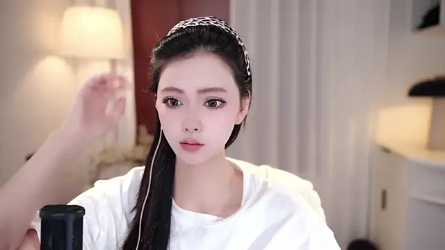 Ocean--Lili online show from September 2025 02:17:01 PM