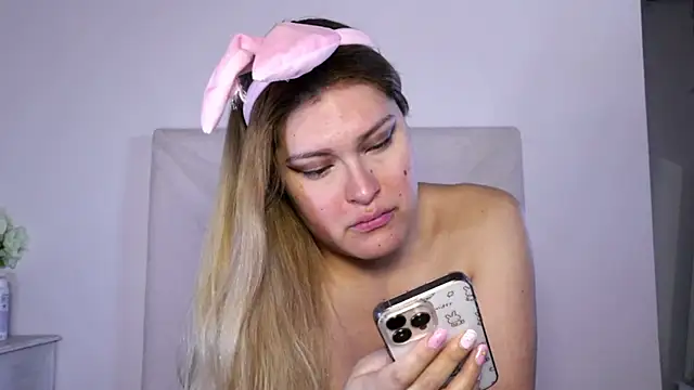 Angelas dream online show from November 2025 07:06:01 PM