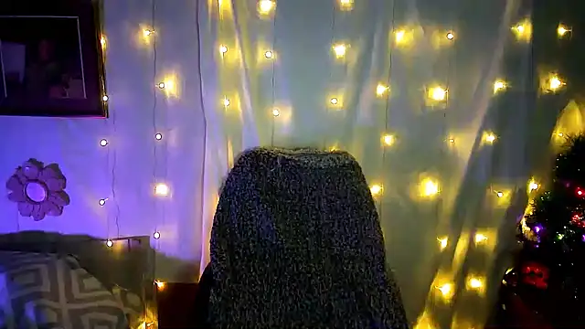 Victoria Marks online show from December 2024 09:02:02 PM