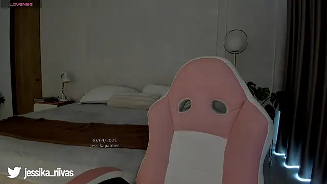 Snapshot of jessikapalmer chatting on October 2025 04:08:02 PM jessikapalmer online show from October 2025 04:08:02 PM