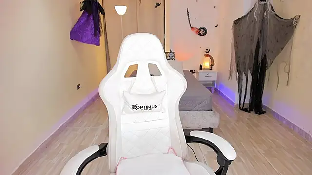 carleee winter online show from October 2025 01:39:02 AM