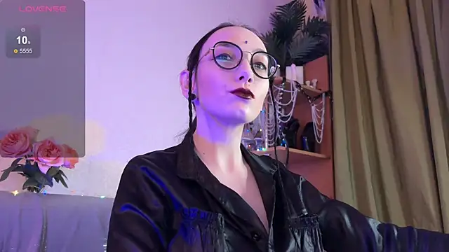 Jinhee Noir online show from December 2025 12:18:02 PM