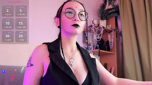 Jinhee Noir online show from December 2025 08:04:02 PM