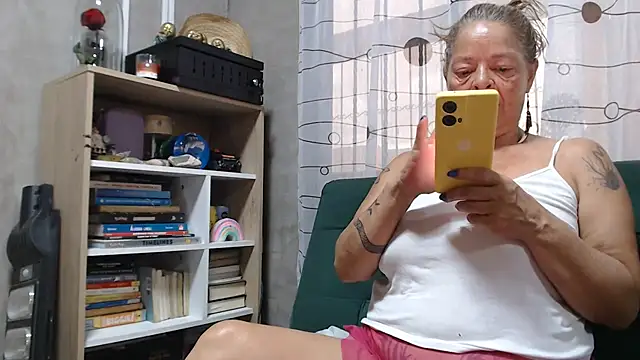marinadenoche online show from July 2026 11:01:01 PM