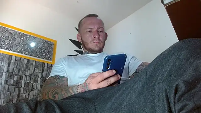 stripnolimits online show from October 2025 04:38:02 PM