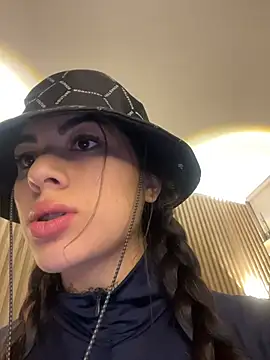 Sarasanders 4 online show from October 2025 04:13:01 AM