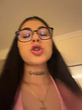 Sarasanders 4 online show from April 2026 03:19:02 AM