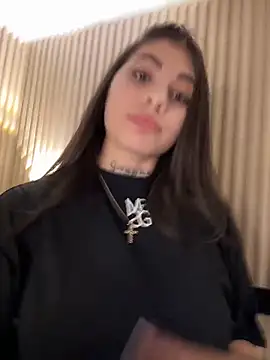 Sarasanders 4 online show from November 2025 04:33:02 AM