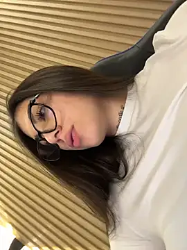 Sarasanders 4 online show from November 2025 12:10:02 AM