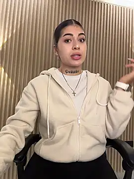 Sarasanders 4 online show from November 2025 02:59:01 AM