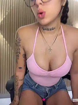 Sarasanders 4 online show from February 2026 04:12:02 AM