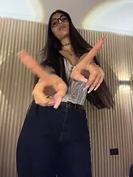 Sarasanders 4 online show from February 2026 05:21:01 AM