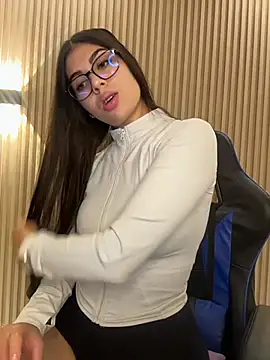 Sarasanders 4 online show from November 2025 02:48:02 AM