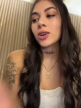 Sarasanders 4 online show from November 2025 02:45:02 AM