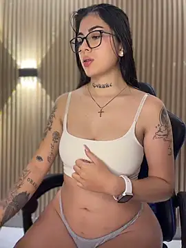 Sarasanders 4 online show from February 2026 04:32:02 AM