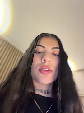 Sarasanders 4 online show from April 2026 04:13:02 AM