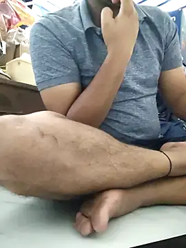 thebrownboi01 online show from October 2025 06:23:02 AM