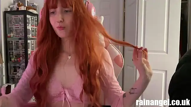 Snapshot of rainangel1 chatting on January 2025 03:44:01 PM rainangel1 online show from January 2025 03:44:01 PM