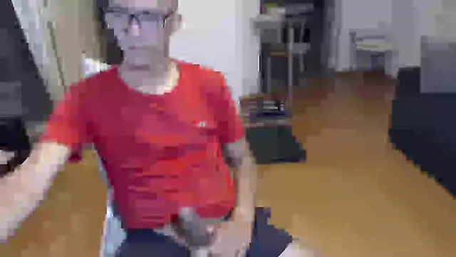 Snapshot of guachin_hunk chatting on November 2025 03:55:02 AM guachin hunk online show from November 2025 03:55:02 AM