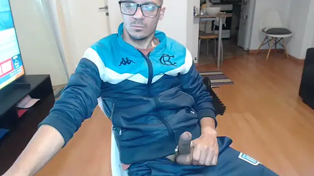 Snapshot of guachin_hunk chatting on June 2026 10:51:02 PM guachin hunk online show from June 2026 10:51:02 PM