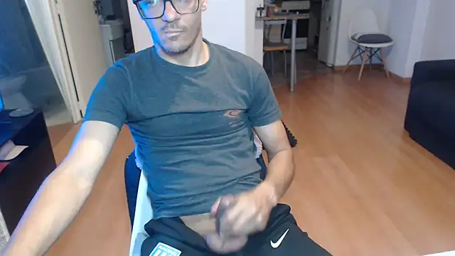 guachin hunk online show from May 2026 12:40:02 AM