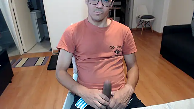 guachin hunk online show from May 2026 10:32:02 PM
