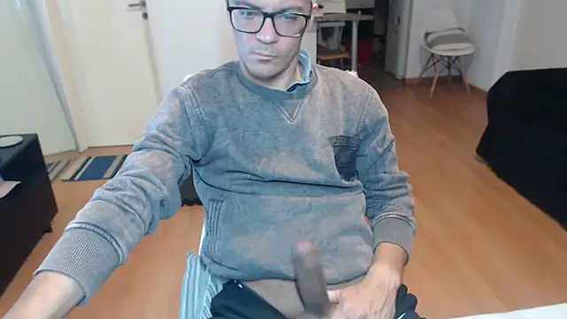 Snapshot of guachin_hunk chatting on July 2026 09:30:02 PM guachin hunk online show from July 2026 09:30:02 PM