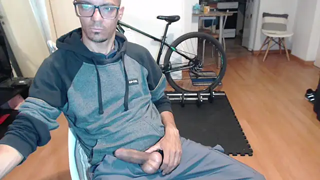 guachin hunk online show from October 2025 06:27:01 AM