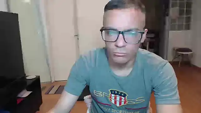 guachin hunk online show from May 2026 03:25:02 AM