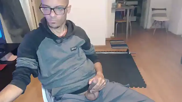 Snapshot of guachin_hunk chatting on October 2025 04:02:02 AM guachin hunk online show from October 2025 04:02:02 AM