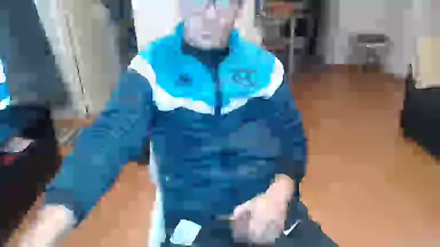 Snapshot of guachin_hunk chatting on June 2026 11:25:02 PM guachin hunk online show from June 2026 11:25:02 PM