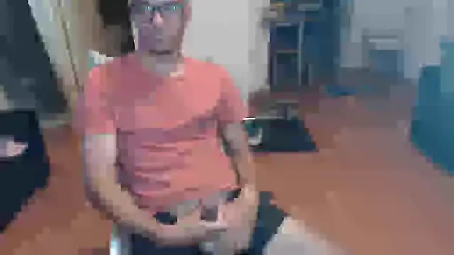 Snapshot of guachin_hunk chatting on November 2025 11:16:01 PM guachin hunk online show from November 2025 11:16:01 PM