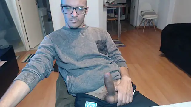 Snapshot of guachin_hunk chatting on June 2026 07:58:02 PM guachin hunk online show from June 2026 07:58:02 PM