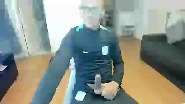guachin hunk online show from April 2026 08:15:02 PM