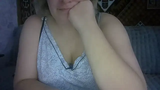 Diana Britt online show from October 2025 05:07:01 AM