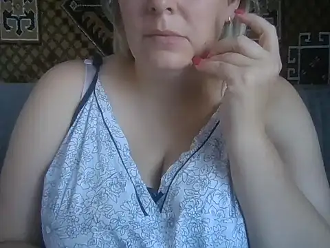 Diana Britt online show from September 2025 06:02:01 AM