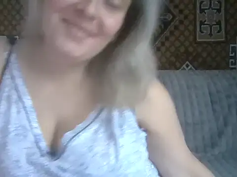 Diana Britt online show from October 2025 06:17:01 AM