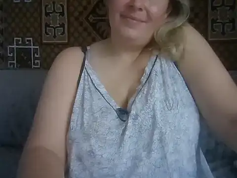 Diana Britt online show from September 2025 06:52:02 AM