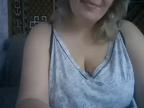 Diana Britt online show from October 2025 05:29:01 AM