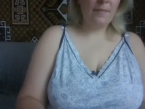 Diana Britt online show from September 2025 06:06:02 AM