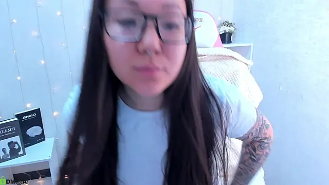 gentle muse online show from May 2026 10:04:02 PM
